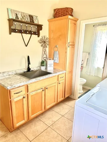 $1,599,000 | 1020 East Fm 532, Hallettsville, TX 77964