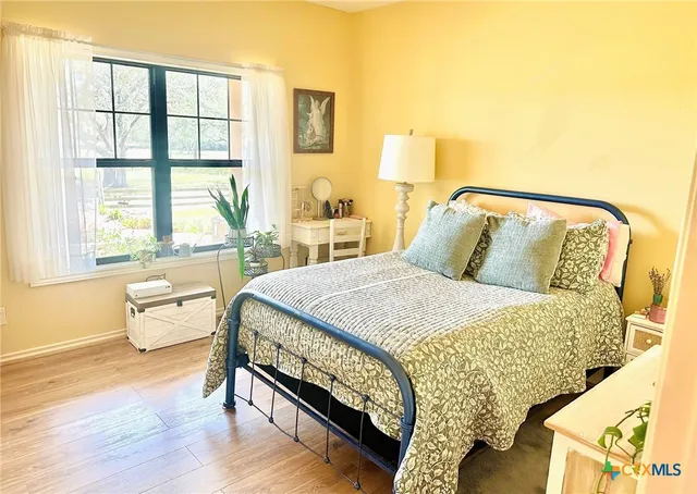 $1,599,000 | 1020 East Fm 532, Hallettsville, TX 77964