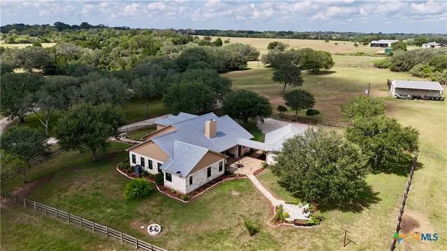 $1,599,000 | 1020 East Fm 532, Hallettsville, TX 77964