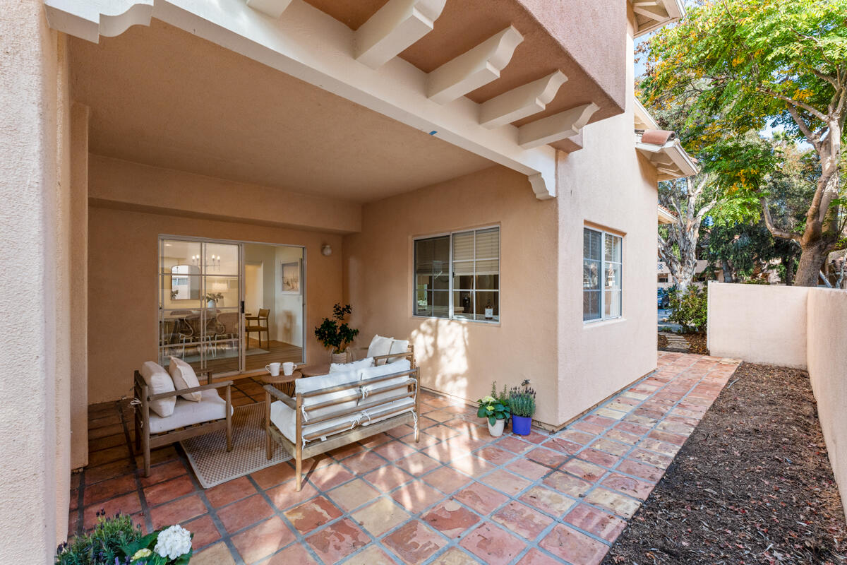 314 La Salle Road Goleta, CA 93117 - Photo 22 of 45 Patio and fenced side yard