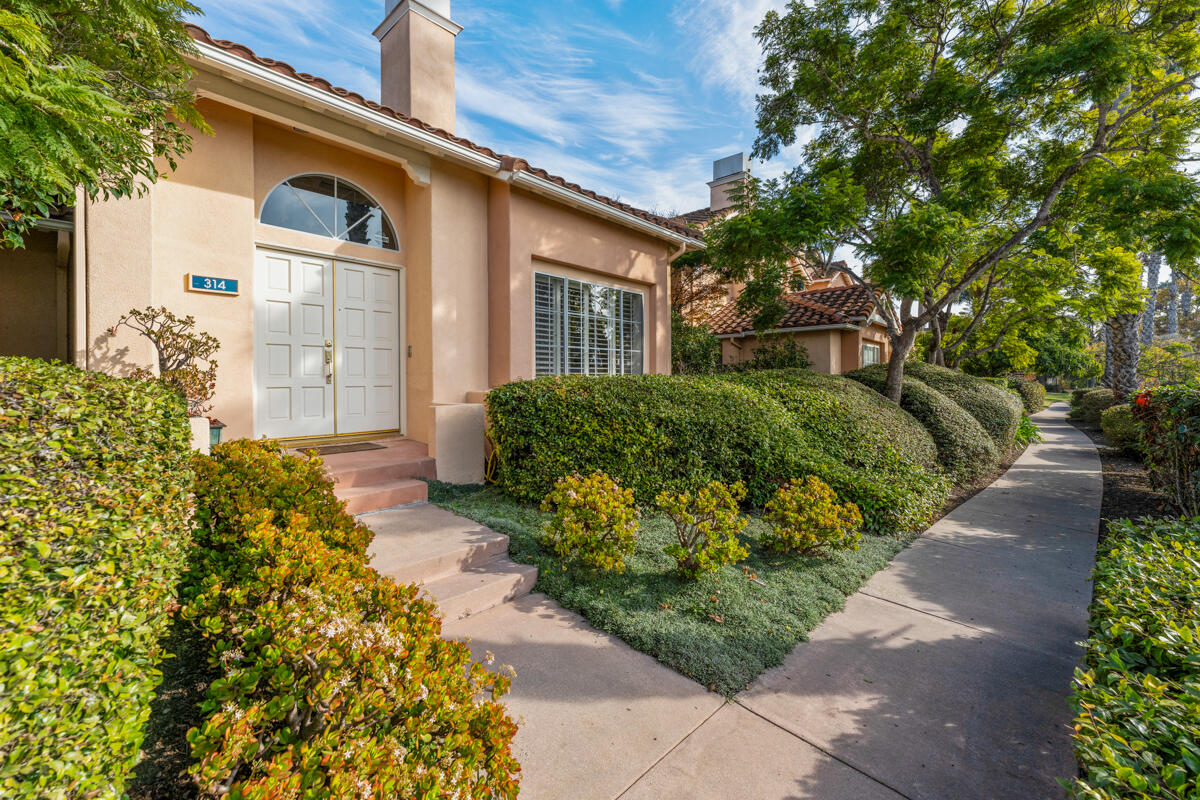 314 La Salle Road Goleta, CA 93117 - Photo 29 of 45 La Salle sidewalk