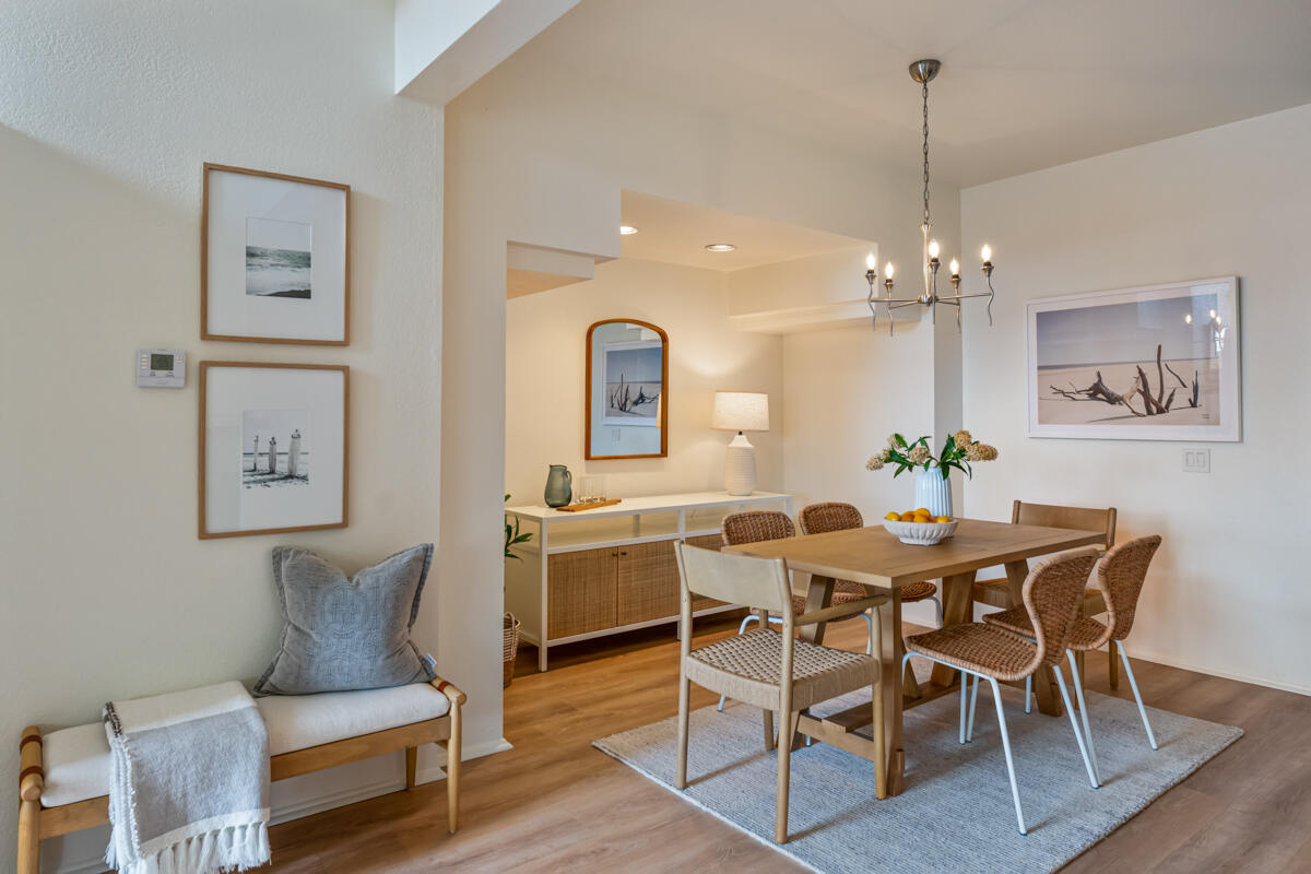 Dining with extra space