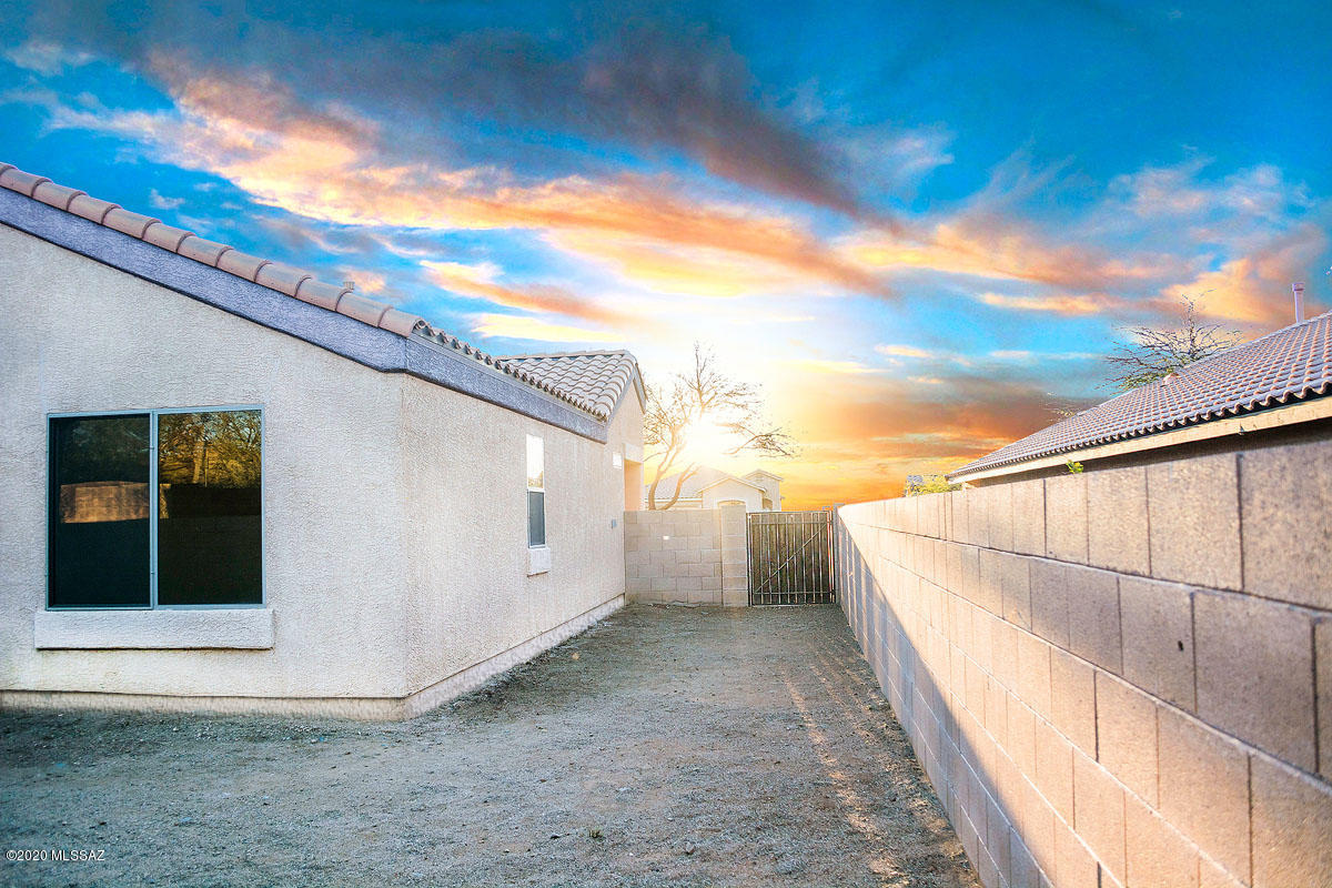 553 South Stone Bench Road Vail, AZ 85641 - Photo 25 of 27