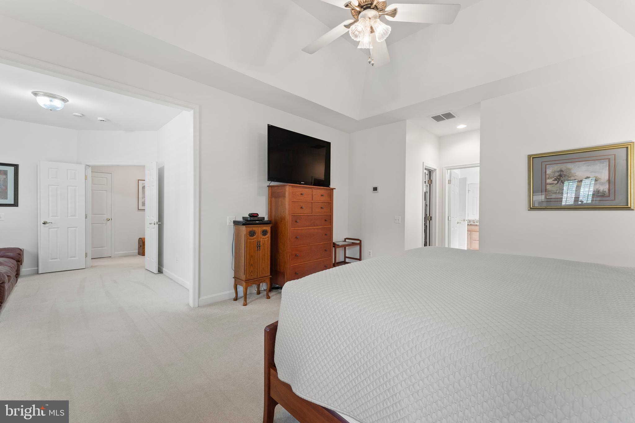 6847 Creek Crest Way Springfield, VA 22150 - Photo 22 of 62 Primary bedroom