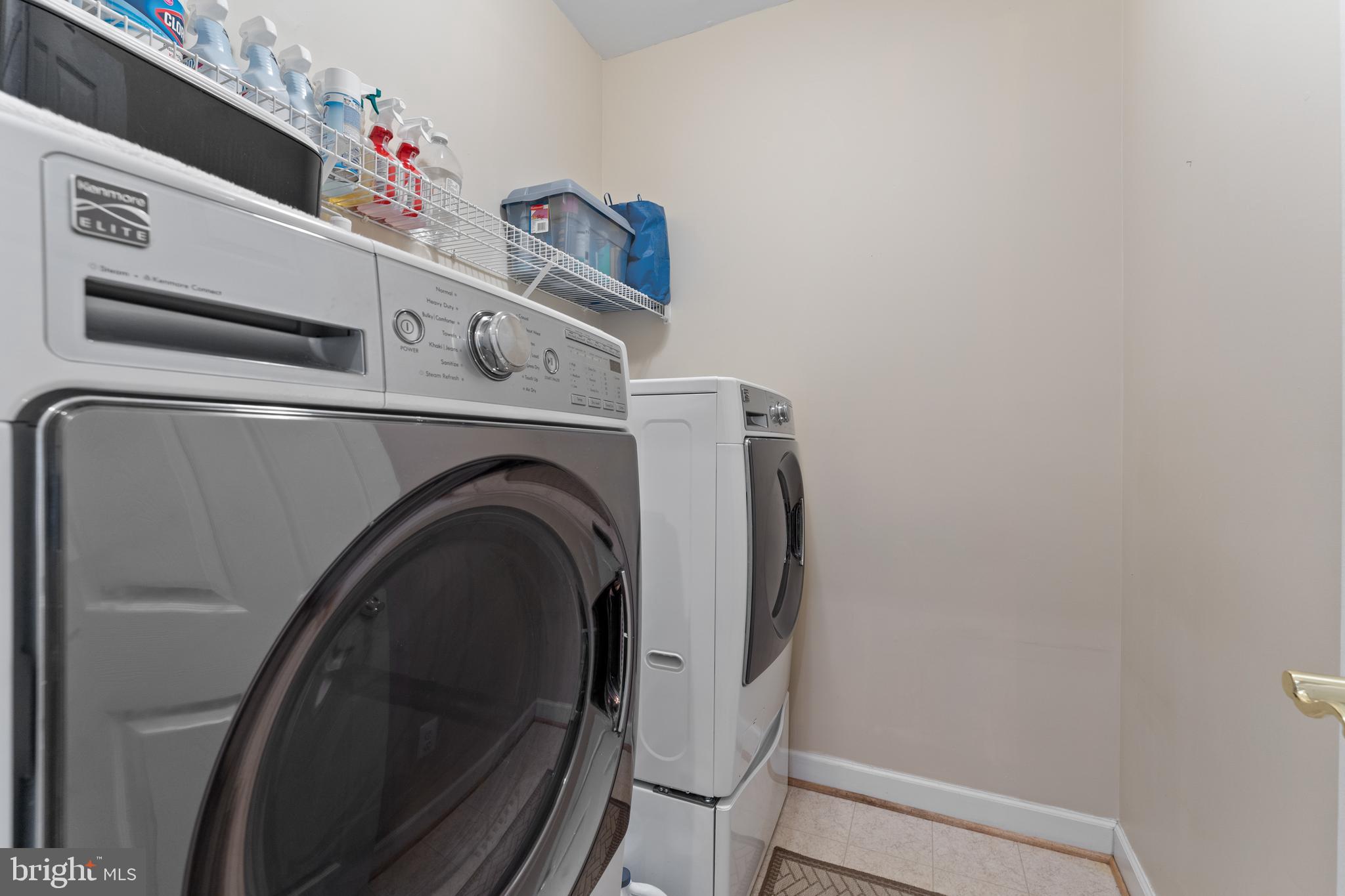 6847 Creek Crest Way Springfield, VA 22150 - Photo 37 of 62 Laundry room