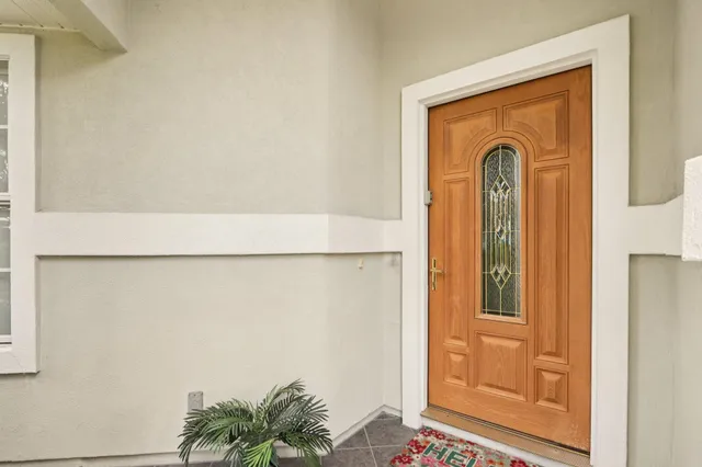 a view of front door with a door