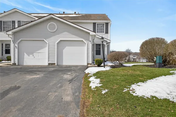 $224,900 | 61 Camberley Place, Penfield, NY 14526