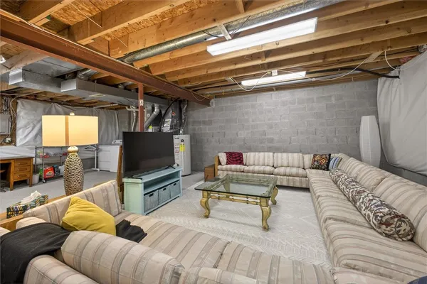 $224,900 | 61 Camberley Place, Penfield, NY 14526