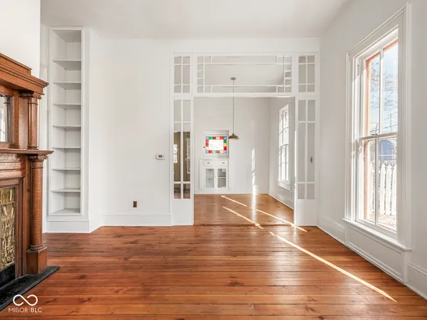 $2,200 | 1118 East St Clair Street, Indianapolis, IN 46202