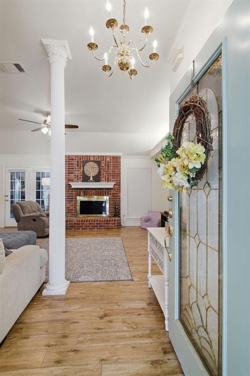 729 Bent Tree Court Hurst, TX 76054 - Photo 4 of 23