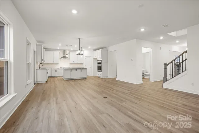 $719,900 | 2027 Waxhaw Crossing Drive, Waxhaw, NC 28173