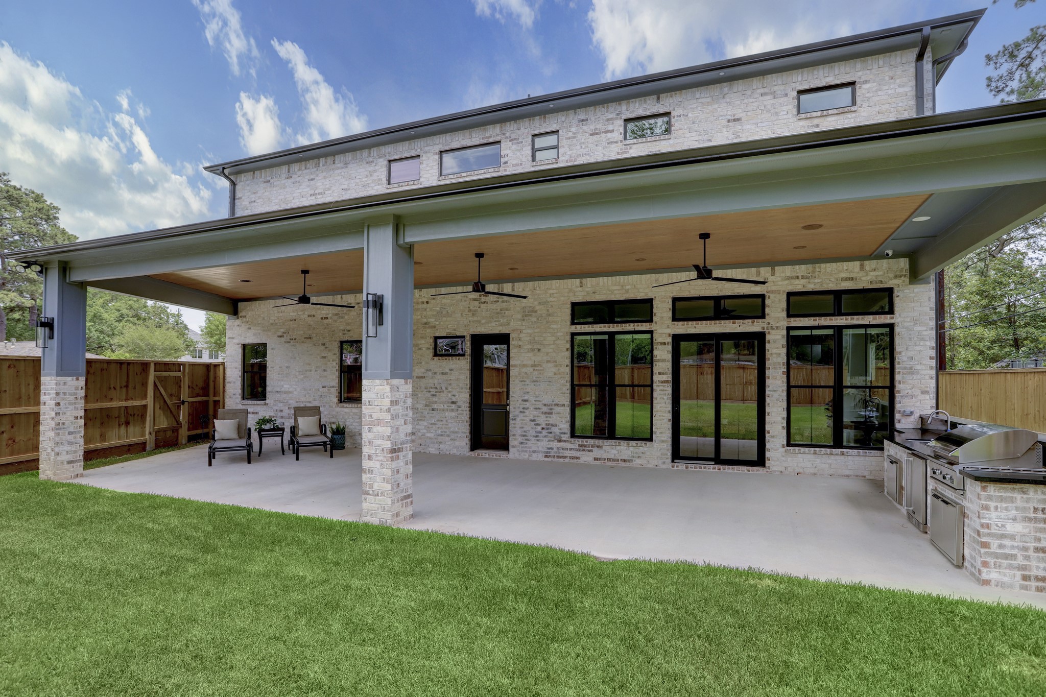 739 Azaleadell Drive Houston, TX 77018 - Photo 3 of 49 a view of a chairs and table in patio next to a yard