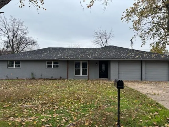 $299,900 | 916 Elizabeth Drive, Robinson, TX 76706