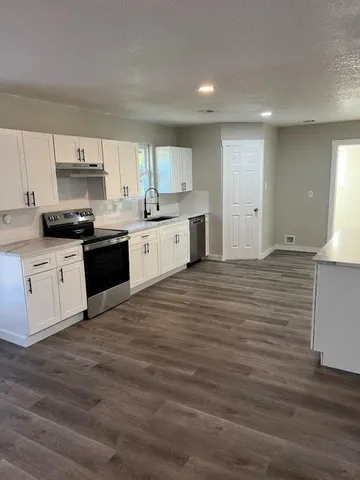 $299,900 | 916 Elizabeth Drive, Robinson, TX 76706