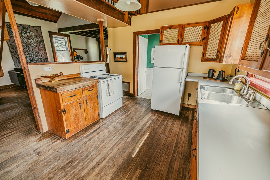 3742 Oakmount Road Bristol, NY 14469 - Photo 8 of 38