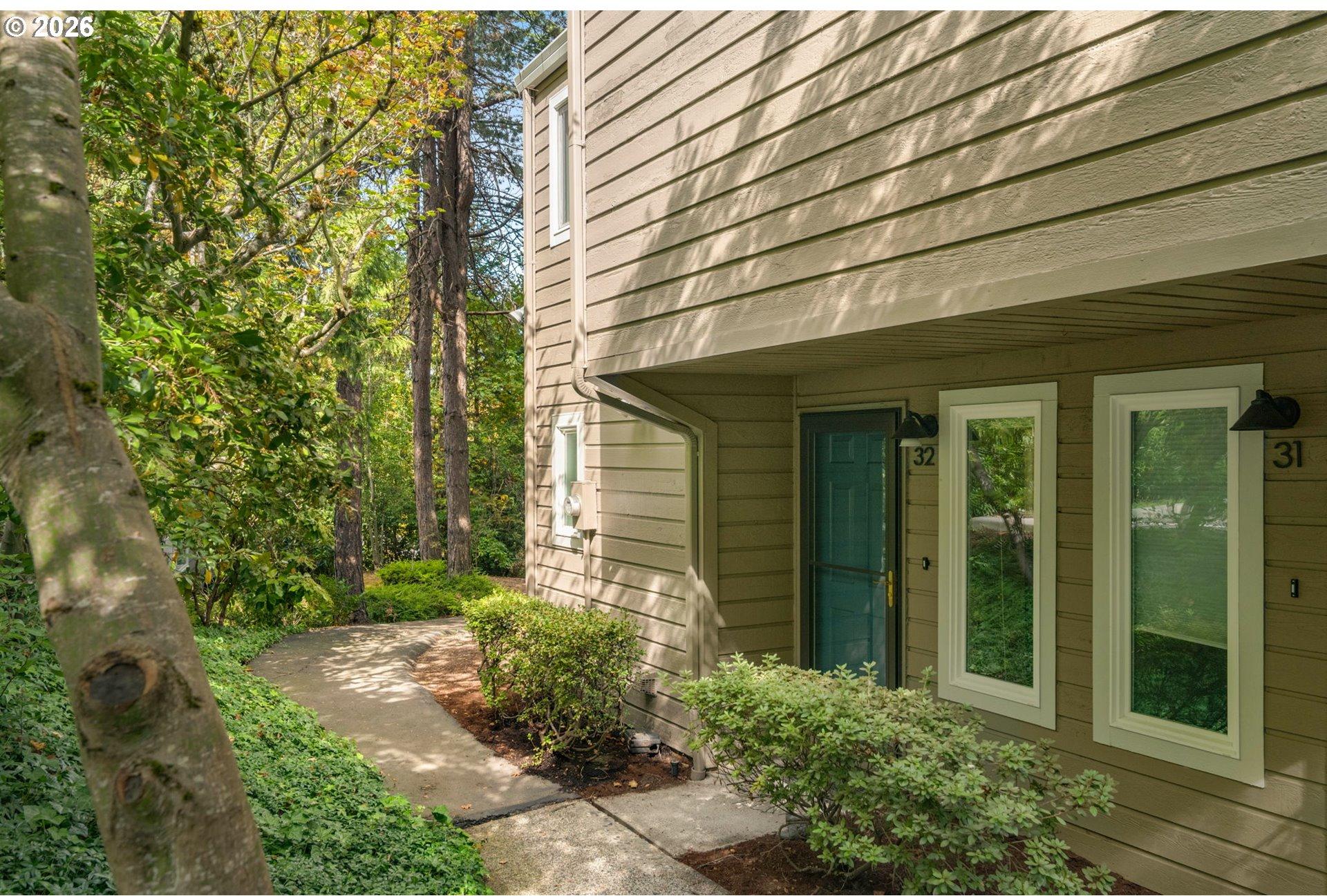 4880 Southwest Scholls Ferry Road, Unit 32 Portland, OR 97225 - Photo 1 of 23 Gallery Image 1