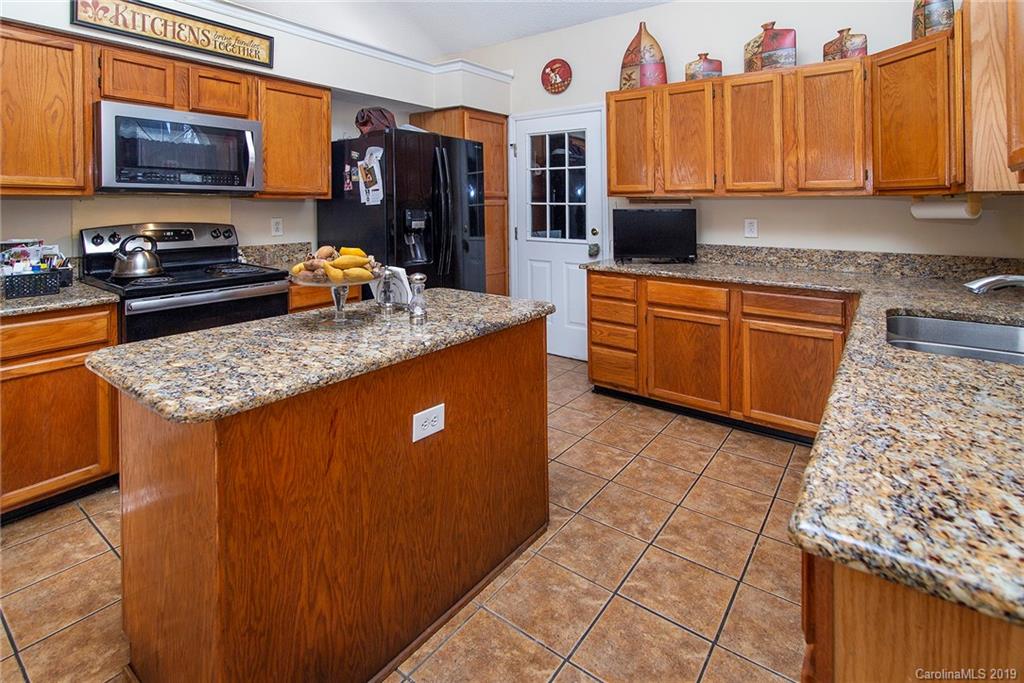 7323 Reedy Creek Road Charlotte, NC 28215 - Photo 10 of 20