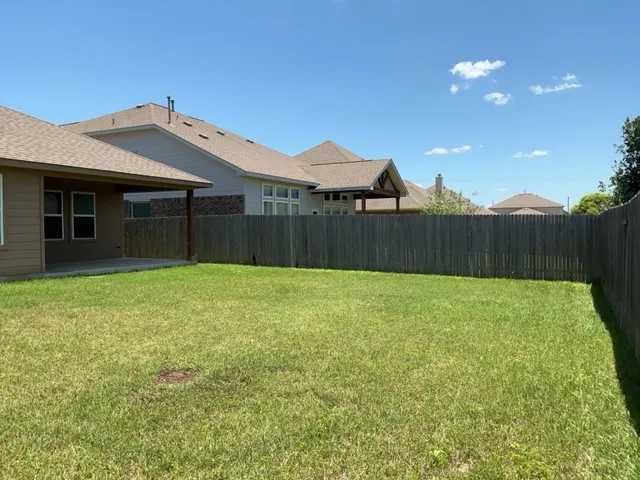 $1,900 | 8072 Bassano Drive, Round Rock, TX 78665