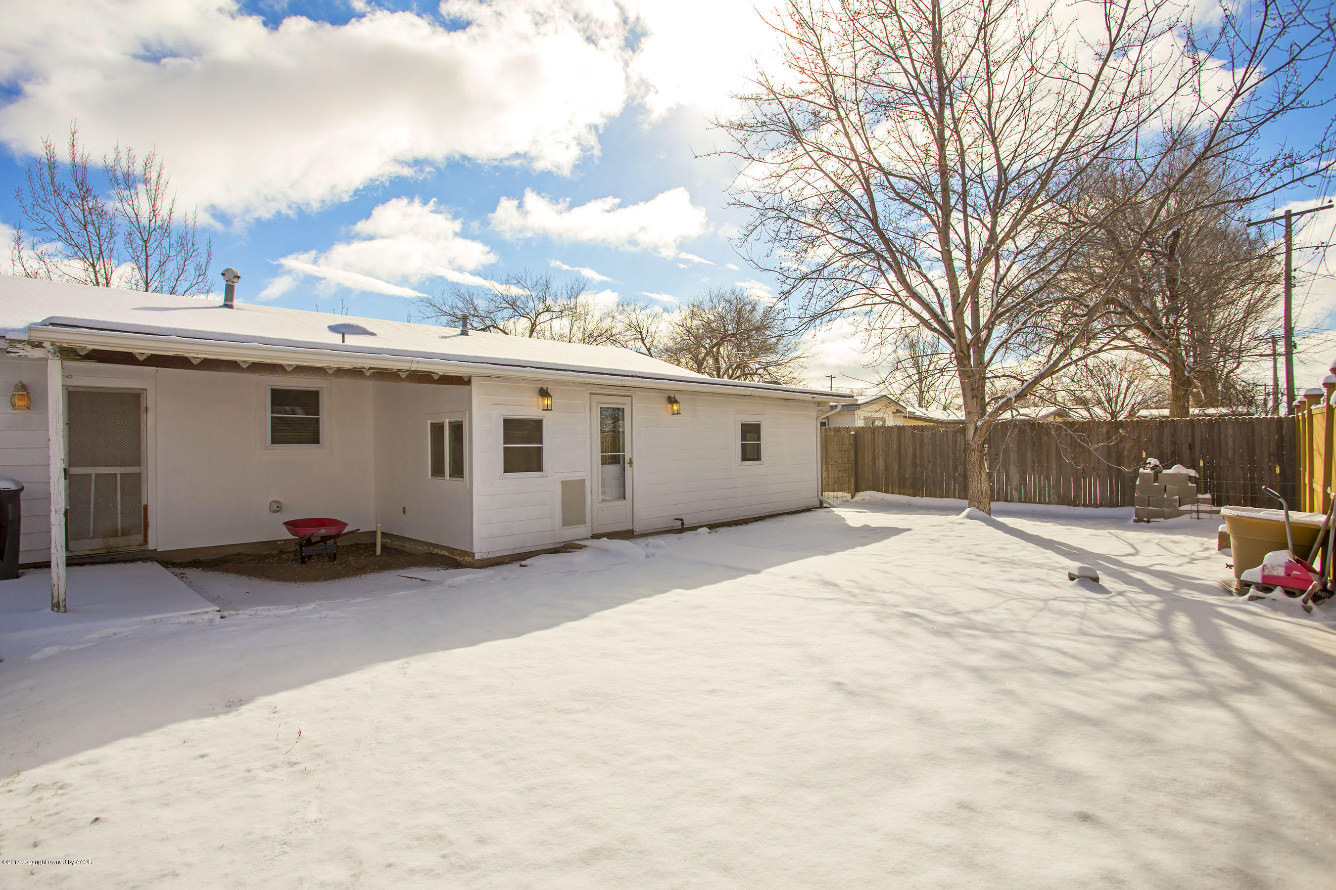 4716 South Fannin Street Amarillo, TX 79110 - Photo 7 of 25 Backyard