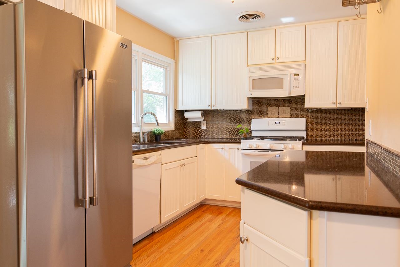 2025 Chowkeebin Nene Tallahassee, FL 32301 - Photo 2 of 30