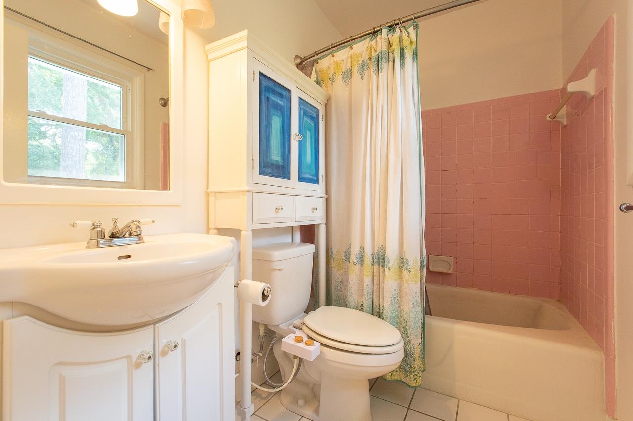 2025 Chowkeebin Nene Tallahassee, FL 32301 - Photo 10 of 30