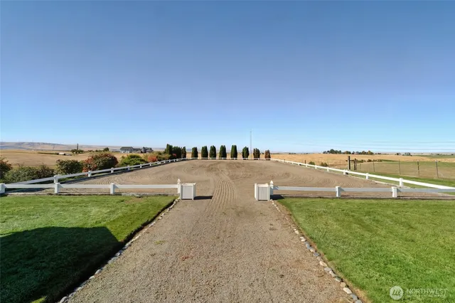$1,150,000 | 288 Meadowlark Lane, Touchet, WA 99360