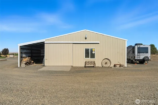 $1,150,000 | 288 Meadowlark Lane, Touchet, WA 99360