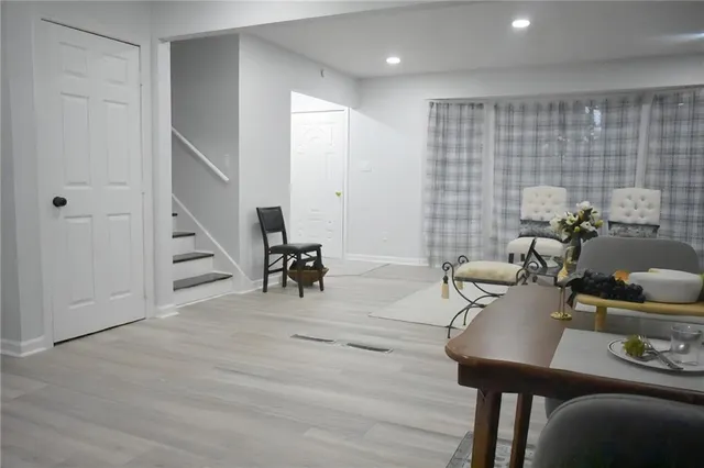 $313,999 | 1212 Southeast Briarcroft Street, Lee's Summit, MO 64063