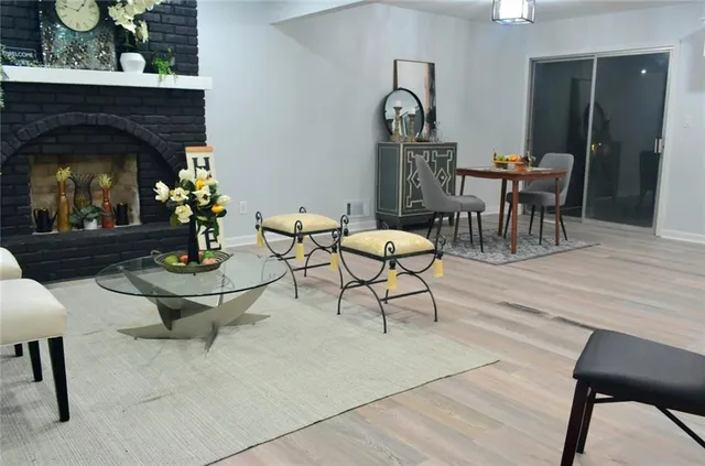 $313,999 | 1212 Southeast Briarcroft Street, Lee's Summit, MO 64063