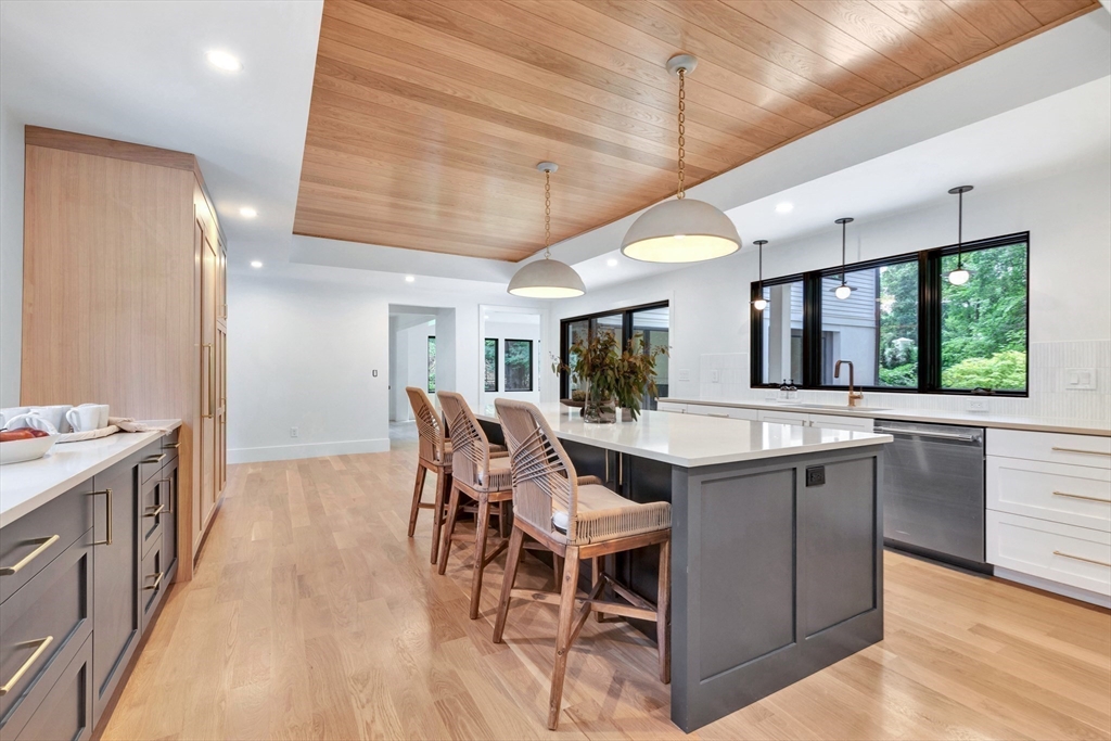 25 Ledgewood Road Winchester, MA 01890 - Photo 3 of 38 Gallery Image 3