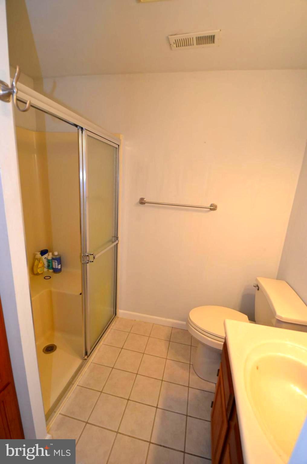 1527 Snug Harbor Road Shady Side, MD 20764 - Photo 28 of 39 Inlaw bath