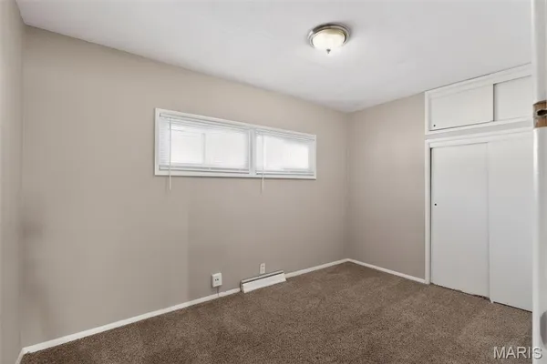 $199,900 | 14 Kenwood Drive, Hazelwood, MO 63042