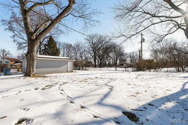 $199,900 | 14 Kenwood Drive, Hazelwood, MO 63042