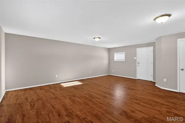 $199,900 | 14 Kenwood Drive, Hazelwood, MO 63042
