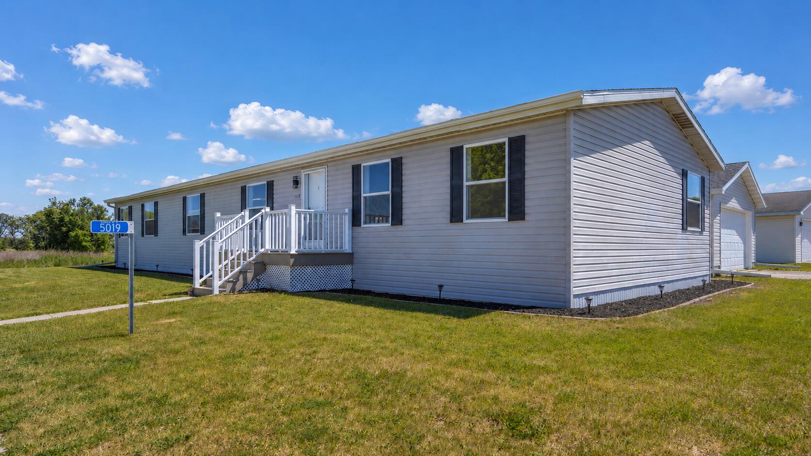 5019 Flagstone Road Sheboygan, WI 53083 - Photo 39 of 48 EXTERIOR