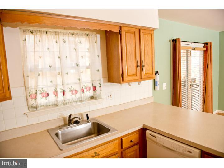 7923-31 Ridge Avenue, Unit 21 Philadelphia, PA 19128 - Photo 4 of 15 Kitchen