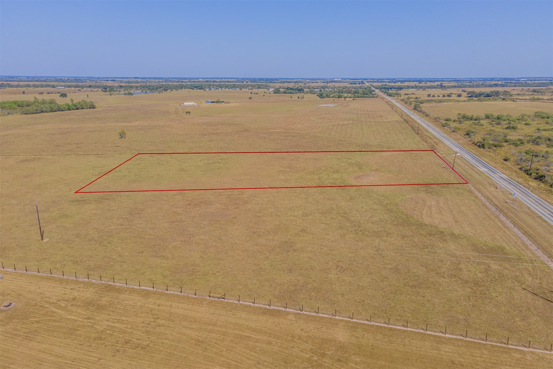 1892 FM 2761 Road Alleyton, TX 78935 - Photo 8 of 9 a view of an ocean and beach