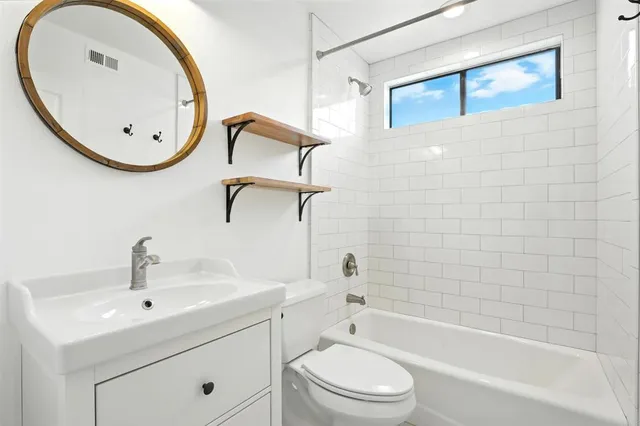 $885,000 | 16244 Avenida Venusto, Unit A, San Diego, CA 92128