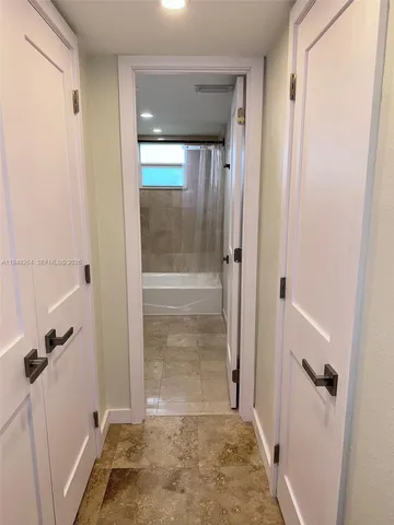 $2,500 | 100 Edgewater Drive, Unit 140, Coral Gables, FL 33133