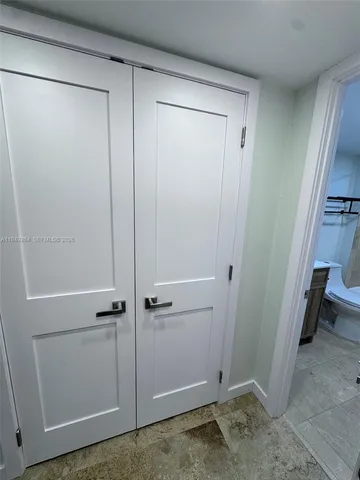 $2,500 | 100 Edgewater Drive, Unit 140, Coral Gables, FL 33133