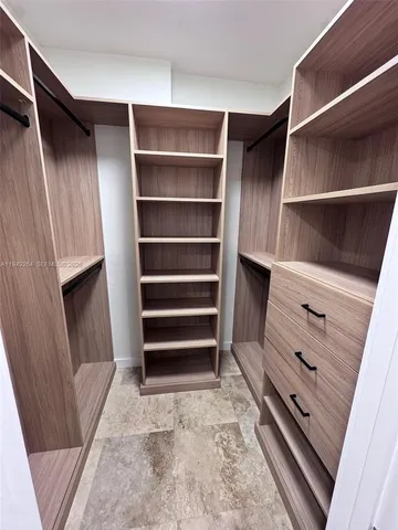 $2,500 | 100 Edgewater Drive, Unit 140, Coral Gables, FL 33133