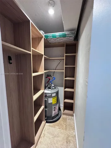 $2,500 | 100 Edgewater Drive, Unit 140, Coral Gables, FL 33133