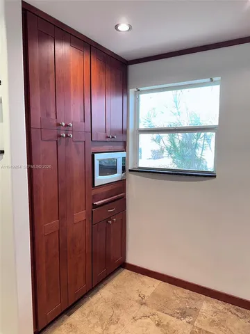 $2,500 | 100 Edgewater Drive, Unit 140, Coral Gables, FL 33133