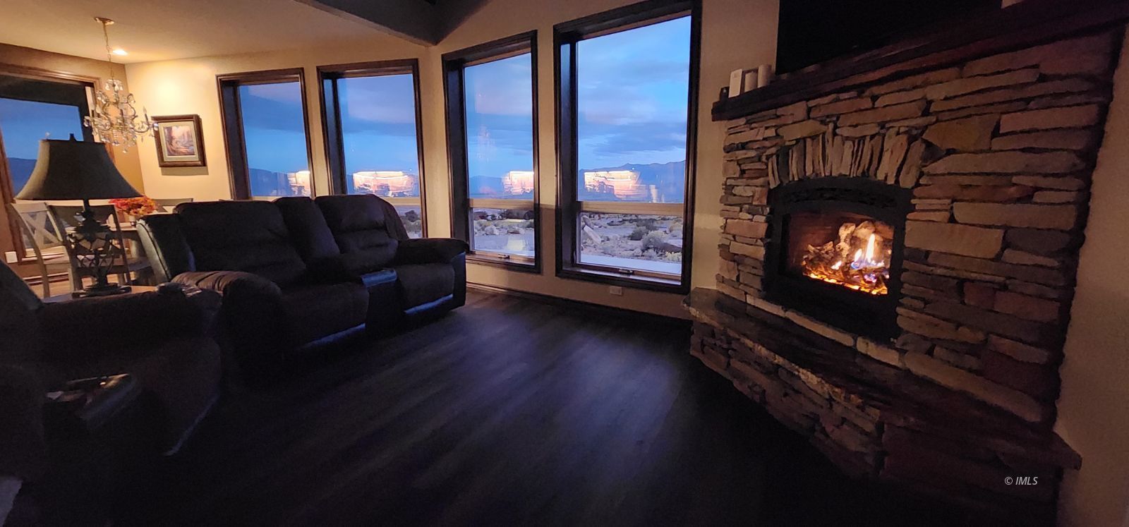 75 Ridgeview Bishop, CA 93514 - Photo 14 of 35 a living room with furniture and a fireplace
