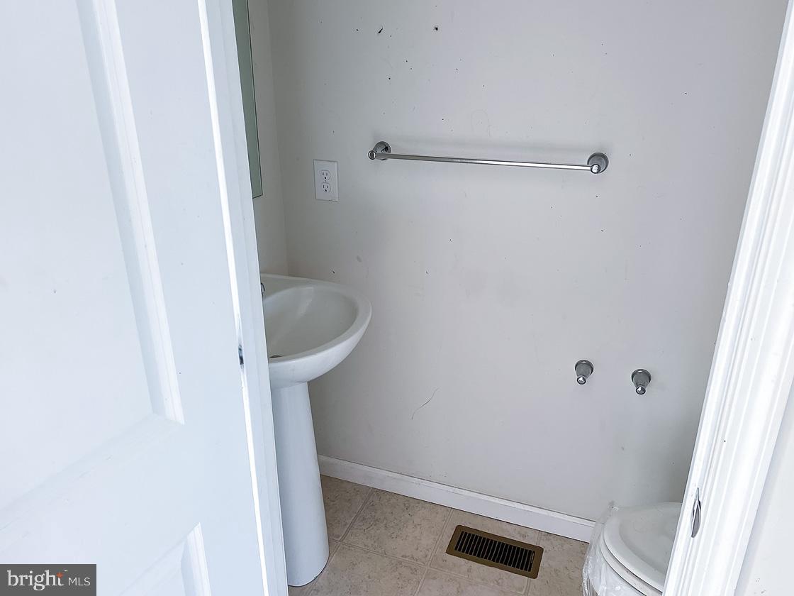 413 Nob Hill Road Dover, DE 19901 - Photo 5 of 19 Gallery Image 5