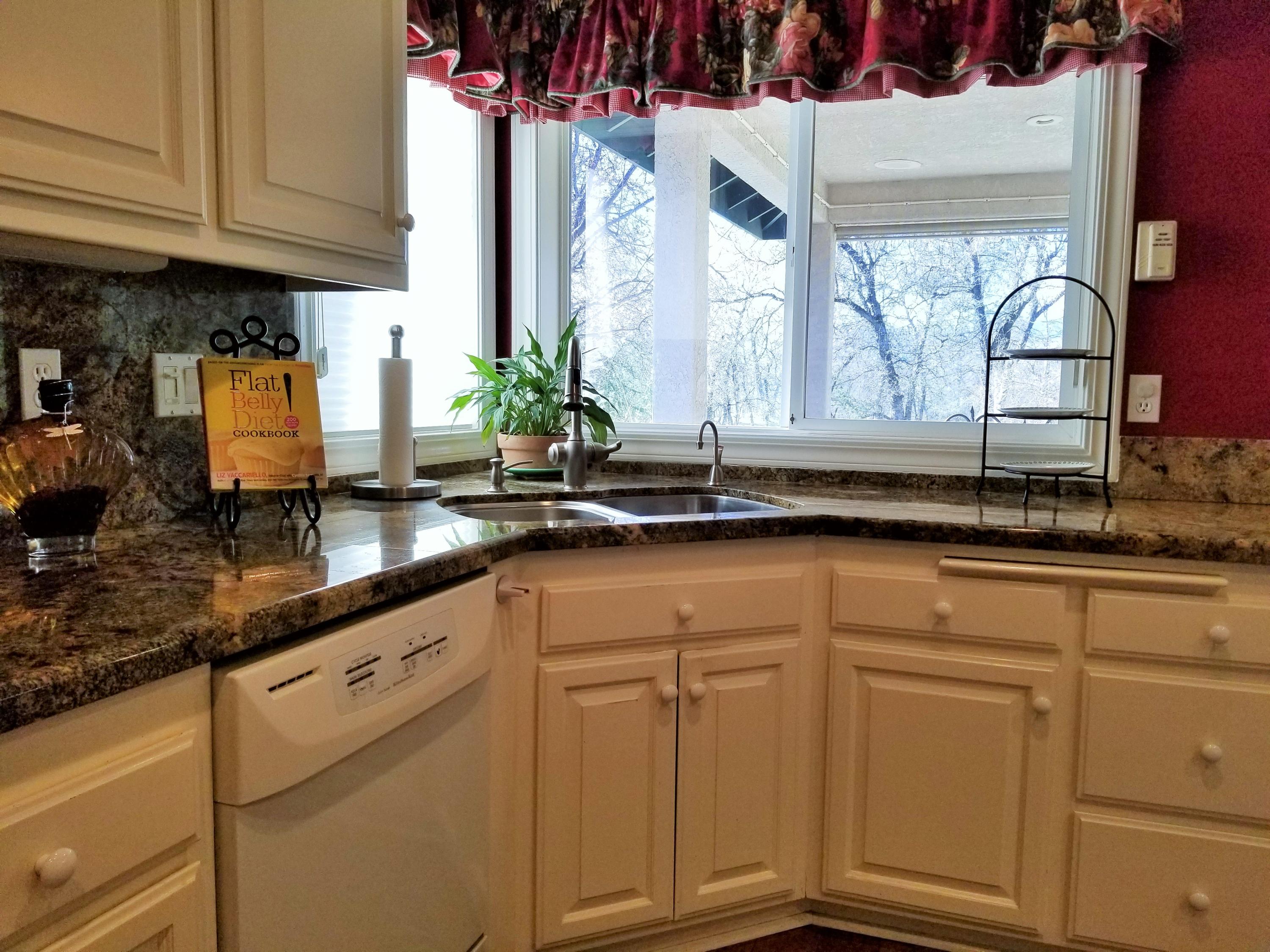 13248 Tierra Heights Road Redding, CA 96003 - Photo 14 of 19 20180215_134134