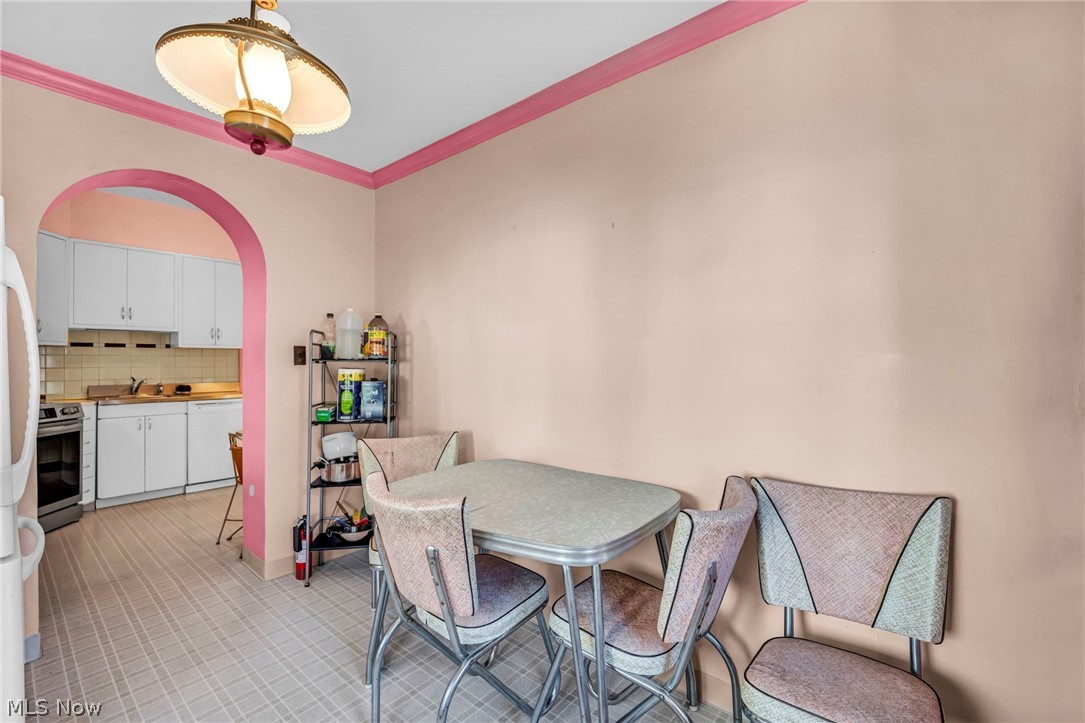 17938 Rosecliff Road Cleveland, OH 44119 - Photo 15 of 48 Gallery Image 15