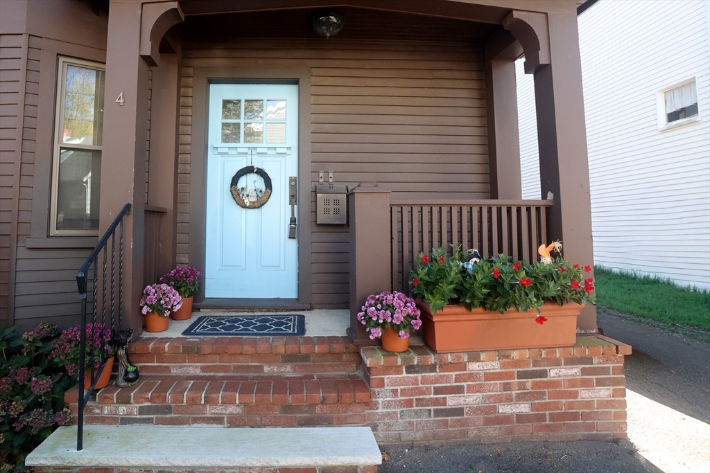 4 Willow Avenue, Unit 2 Salem, MA 01970 - Photo 2 of 41 a front view of a house