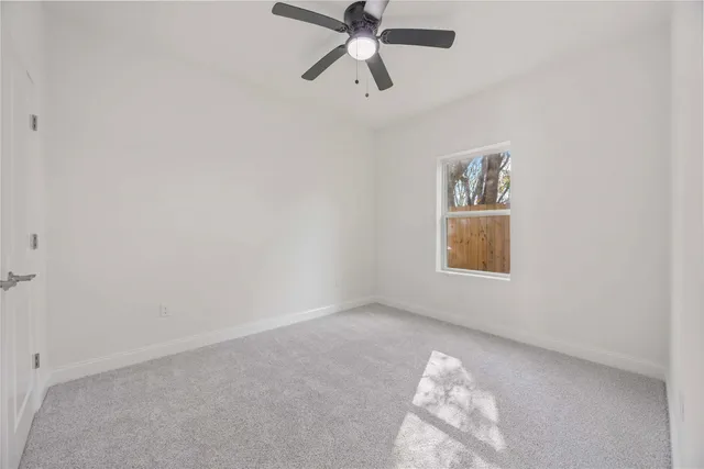 a view of empty room with window