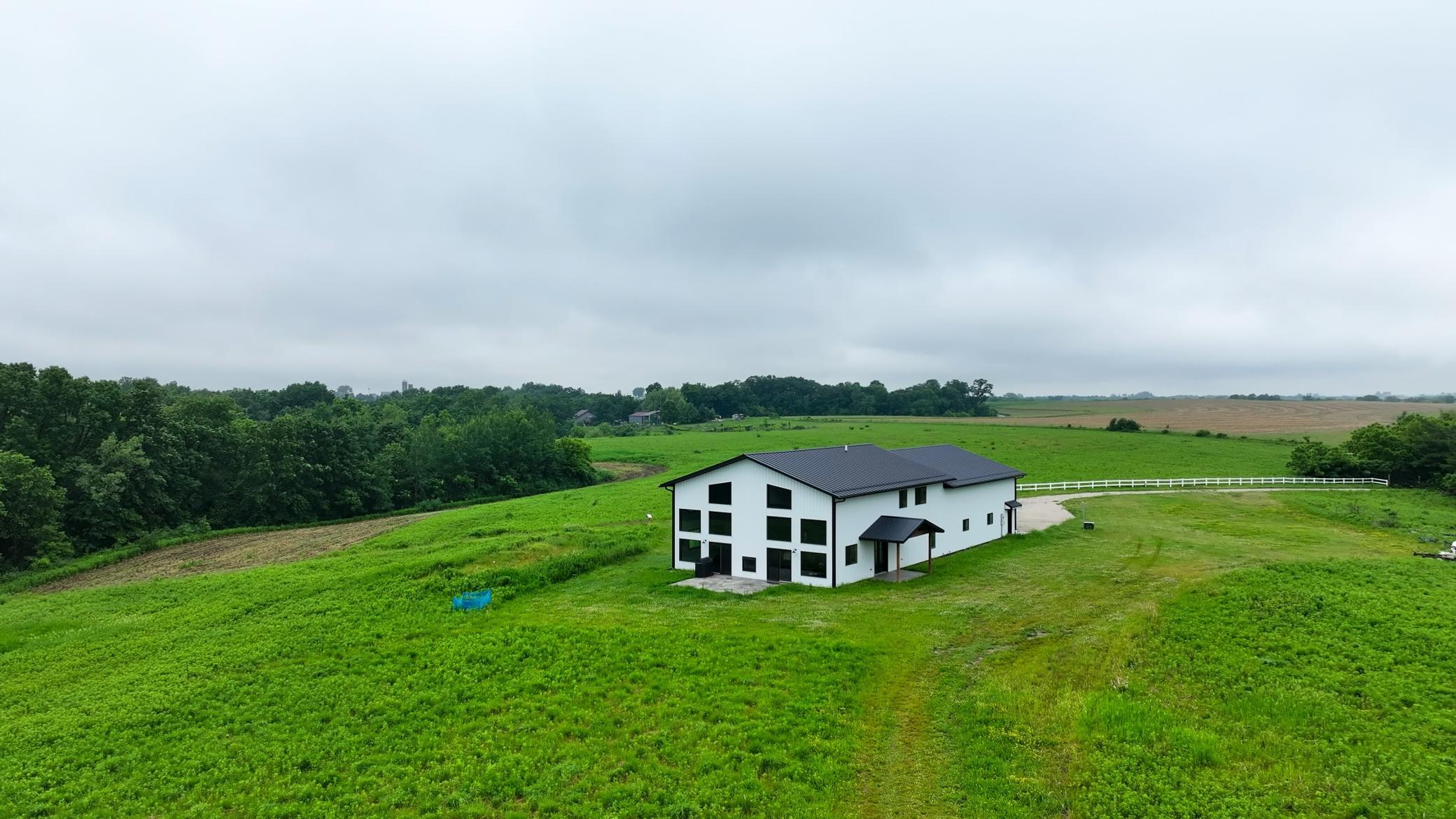 11719 Ridgeview Road Hokah, MN 55941 - Photo 1 of 90